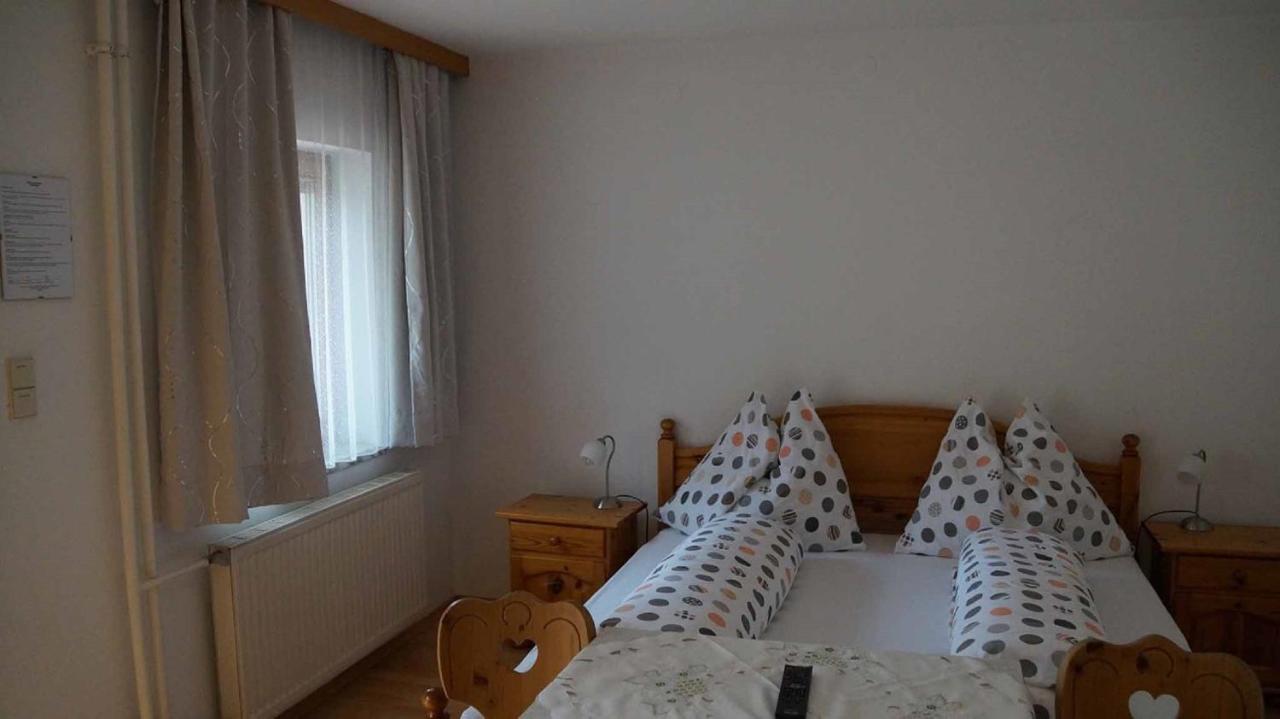 Weinbau und Gästezimmer Pammer Mitterarnsdorf Exterior foto
