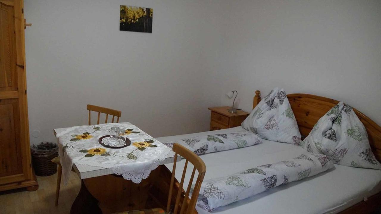 Weinbau und Gästezimmer Pammer Mitterarnsdorf Exterior foto