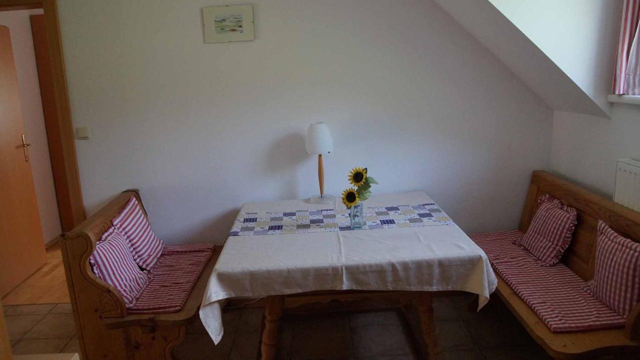Weinbau und Gästezimmer Pammer Mitterarnsdorf Exterior foto